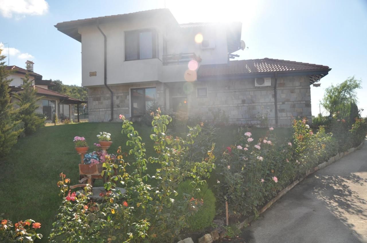 Виллы Villa on the Black Sea Солнечный Берег-38