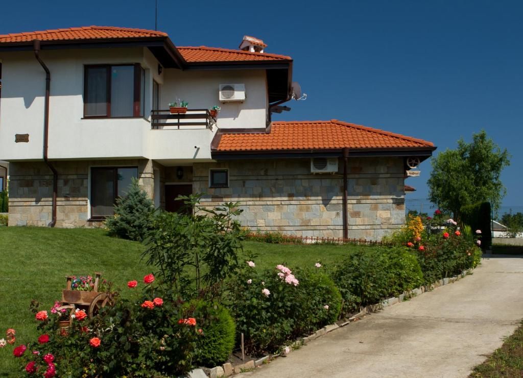 Виллы Villa on the Black Sea Солнечный Берег-81